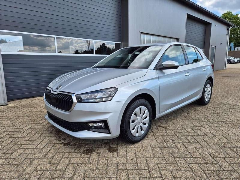 Brillantsilber metallic Neu 2025 Skoda Fabia Selection Limousine | 21.990 € (Guter Preis) - Bild 1/4