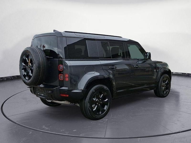 Gebraucht Land Rover Defender SE Dynamic 349 PS (256 kW) 2025 Grau SUV
