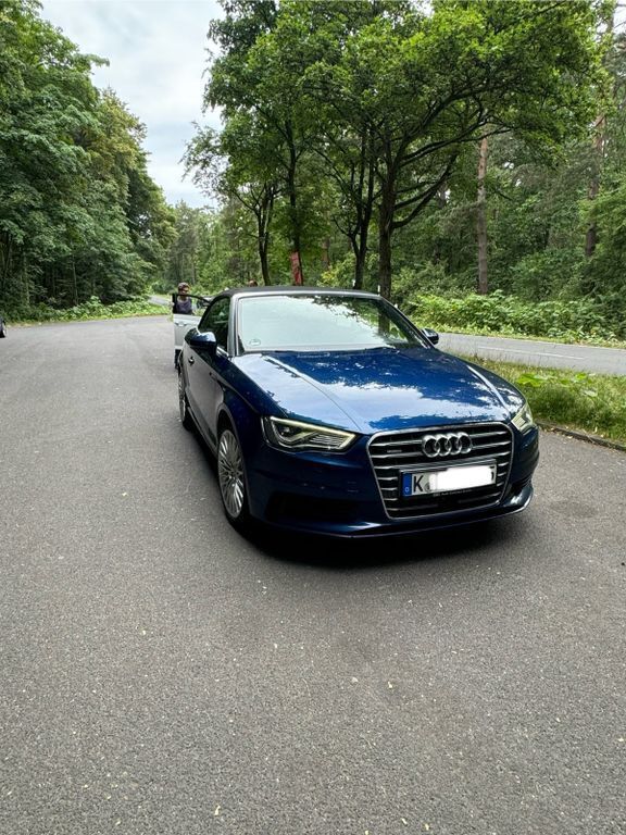 Blau Gebraucht 2015 Audi A3 Cabriolet Ambiente Cabrio | 12.900 € (Guter Preis) - Bild 1/4