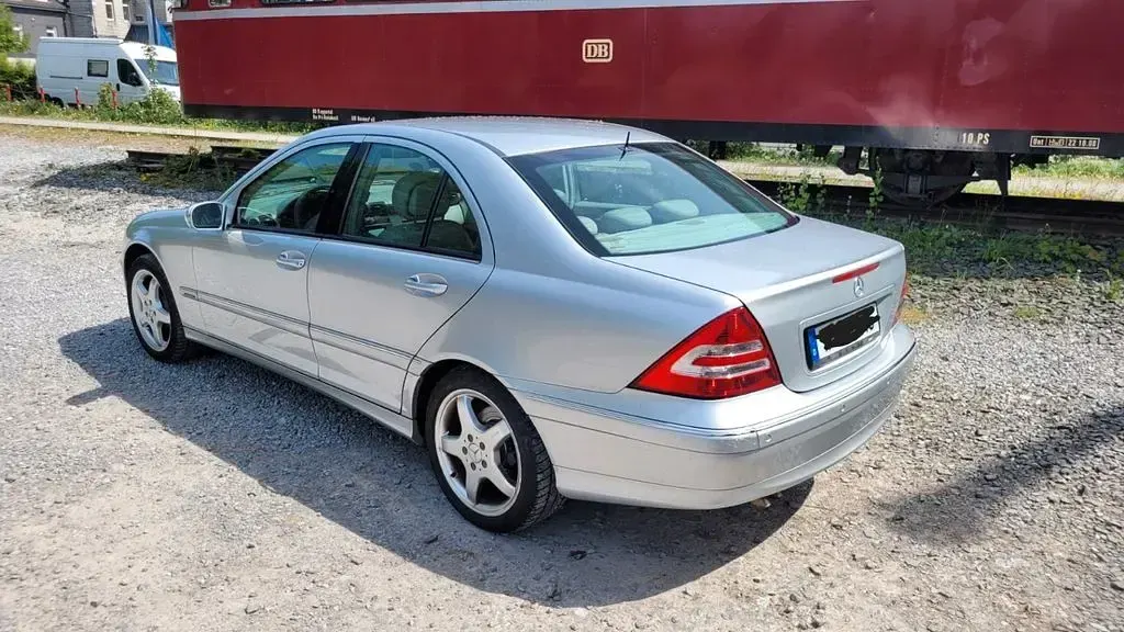 Gebraucht Mercedes C280 Elegance 231 PS (169 kW) 2007 Silber Limousine