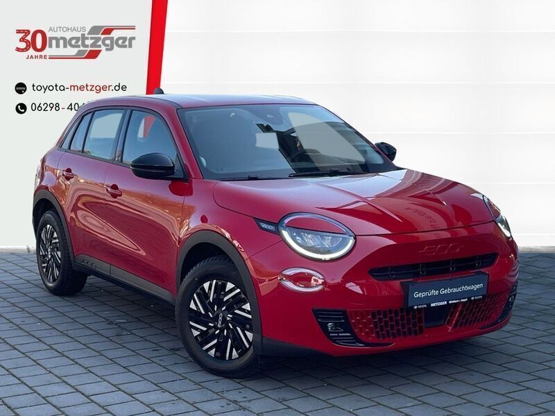 Rot Gebraucht 2023 Fiat 600E Red SUV | 23.230 € (Superpreis) - Bild 1/4