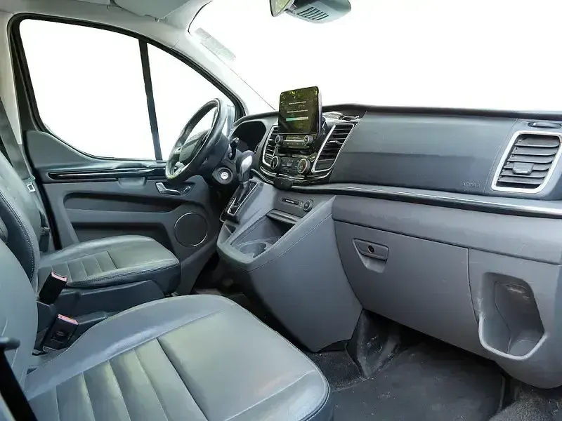 Gebraucht Ford Tourneo Custom Titanium 170 PS (125 kW) 2019 Grau Van