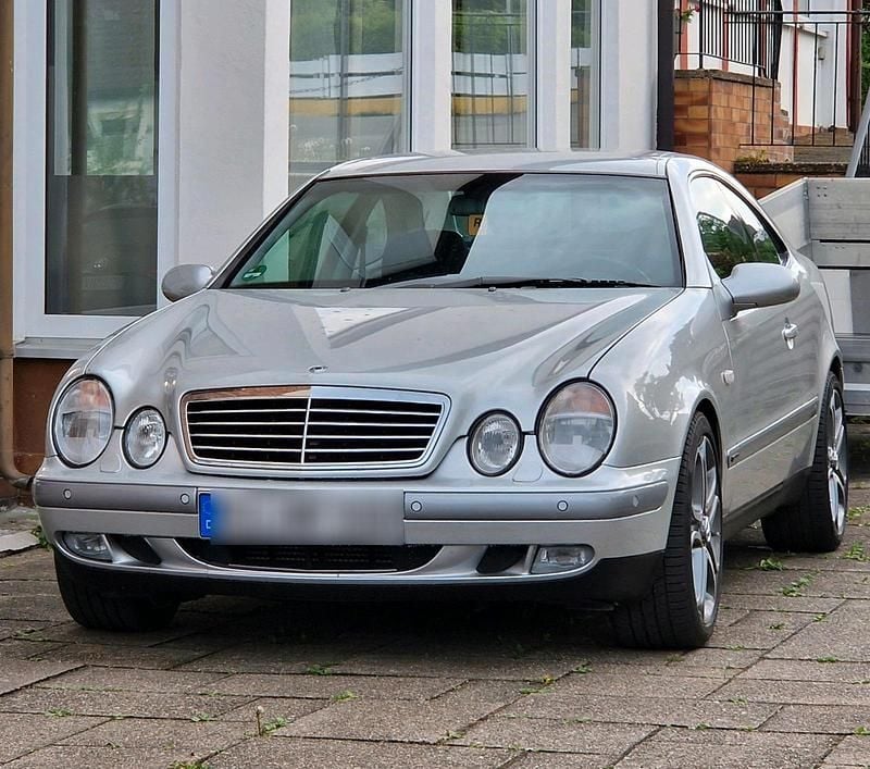 Silber Gebraucht 1999 Mercedes CLK230 Elegance Coupé | 6.500 € - Bild 1/1