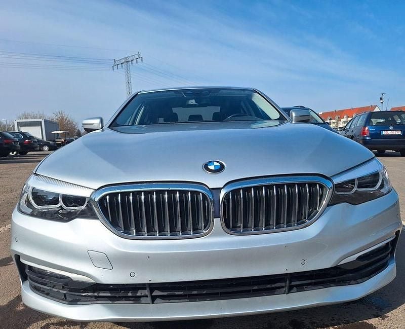 Gebraucht BMW 530e 231 PS (169 kW) 2019 Silber Limousine