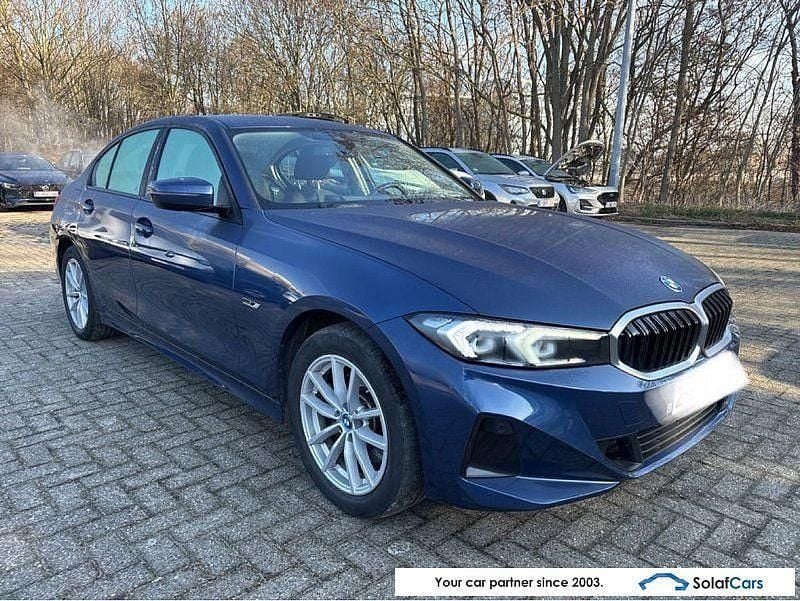 Gebraucht BMW 320e 204 PS (150 kW) 2024 Blau Limousine