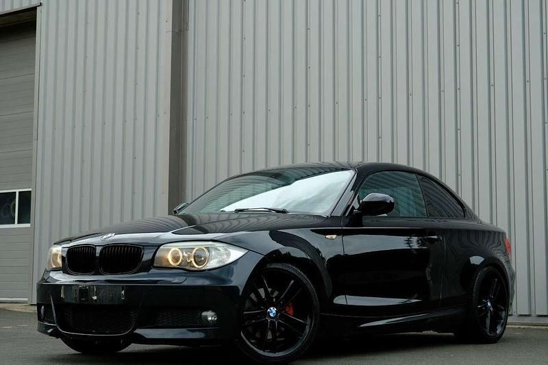 Schwarz Gebraucht 2011 BMW 120 Coupé M Sport Coupé | 7.250 € (Superpreis) - Bild 1/4