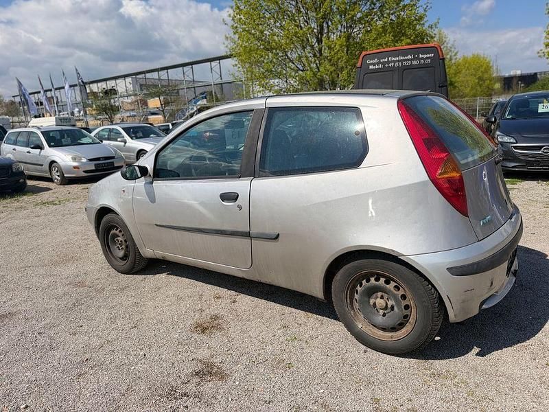 Gebraucht Fiat Punto 60 PS (44 kW) 2000 Silber Kleinwagen