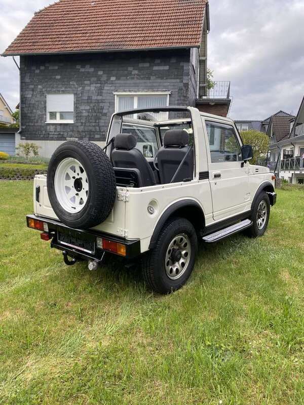 Weiß Gebraucht 1988 Suzuki Samurai SUV | 14.500 € - Bild 1/4