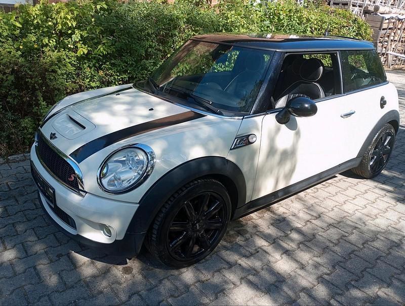 Gebraucht Mini Cooper S 174 PS (127 kW) 2009 Weiß Kleinwagen