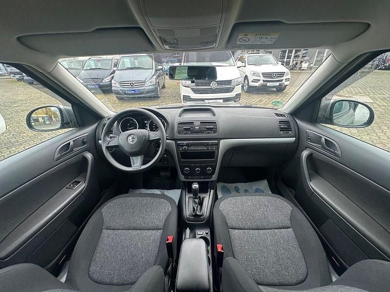 Gebraucht Skoda Yeti Active 105 PS (77 kW) 2015 Beige SUV