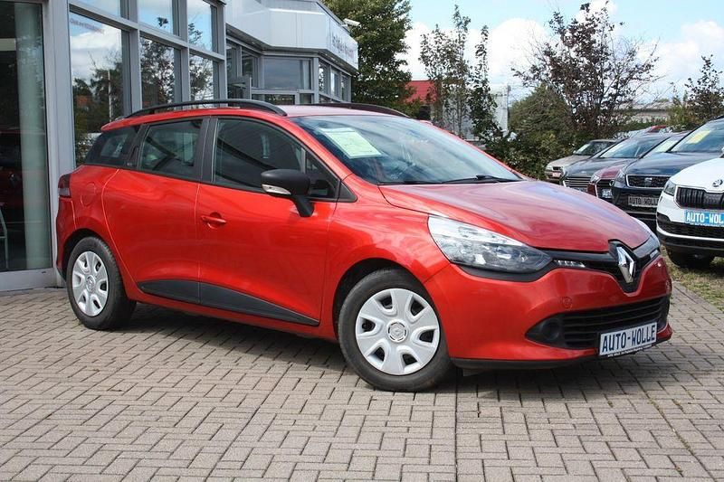 Rot Gebraucht 2015 Renault Clio IV Expression Limousine | 6.950 € (Etwas zu teuer) - Bild 1/4