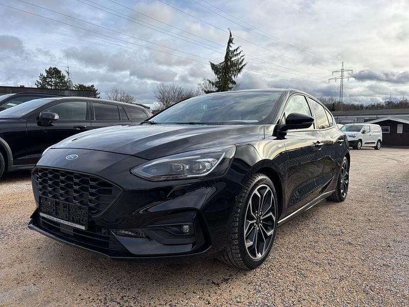 Shadow black Gebraucht 2019 Ford Focus ST-Line Limousine | 14.490 € (Fairer Preis) - Bild 1/4