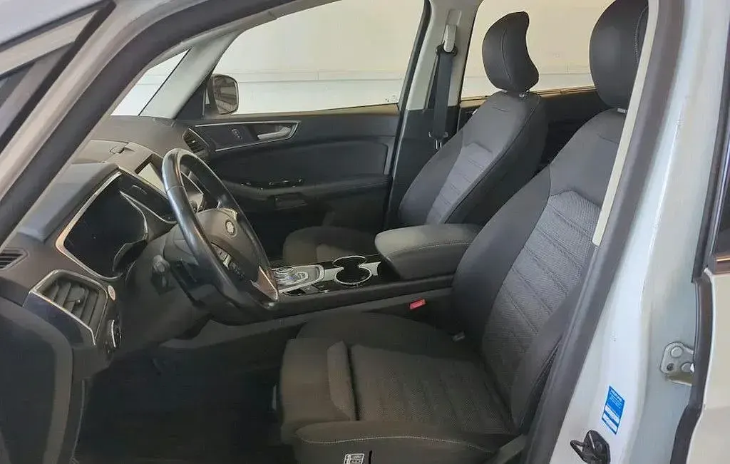 Używany Ford S-MAX Titanium 150 KM (110 kW) 2021 Biały Minivan