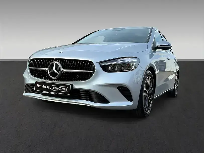 Gebraucht Mercedes B200 Advanced 150 PS (110 kW) 2025 Silber Van / Kleinbus
