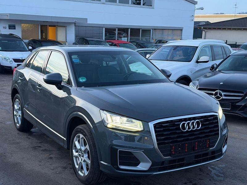 Gebraucht Audi Q2 Design 150 PS (110 kW) 2017 Grau SUV