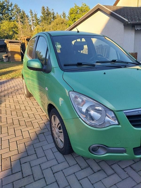 Gebraucht Opel Agila 65 PS (47 kW) 2008 Grün Kleinwagen