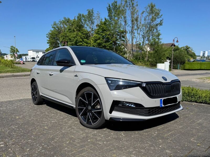 Grau Gebraucht 2022 Skoda Scala Monte Carlo Kleinwagen | 23.600 € (Fairer Preis) - Bild 1/4