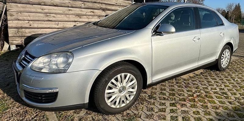 Silber Gebraucht 2006 VW Jetta Comfortline Limousine | 2.200 € (Superpreis) - Bild 1/2