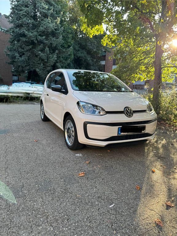 Weiß Gebraucht 2016 VW up! Kleinwagen | 5.700 € (Fairer Preis) - Bild 1/4