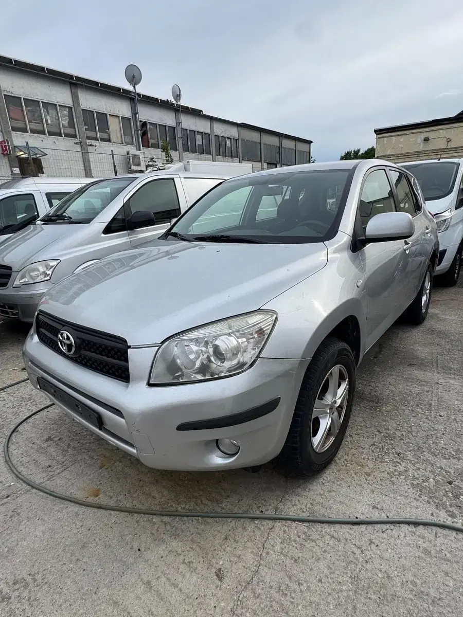 Gebraucht Toyota RAV4 152 PS (111 kW) 2006 Silber SUV