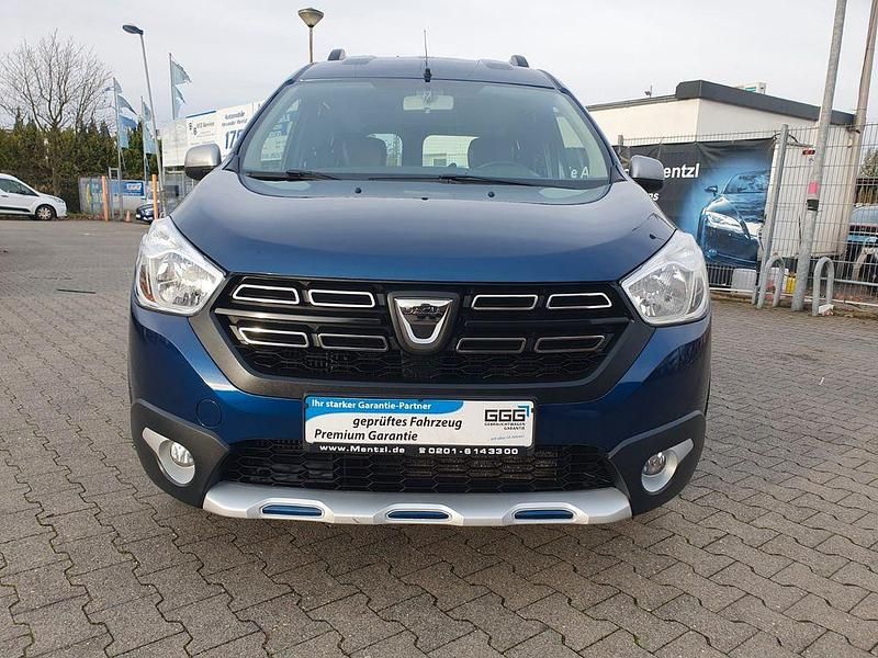 Gebraucht Dacia Dokker Celebration 116 PS (85 kW) 2017 Blau Van / Kleinbus