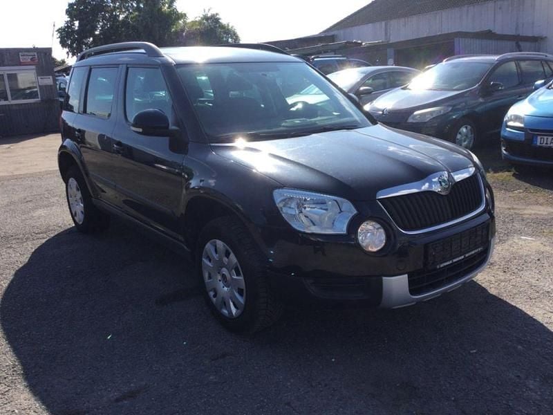 Schwarz Gebraucht 2012 Skoda Yeti Plus Edition SUV | 3.999 € (Superpreis) - Bild 1/4
