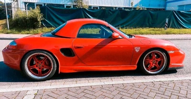Second-hand Porsche Boxster 250 CP (183 kW) 1997 Roșu Cabrio