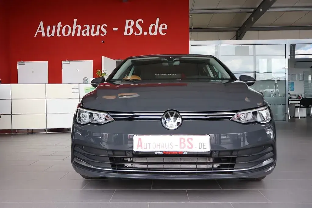 Gebraucht VW Golf VIII 150 PS (110 kW) 2024 Grau Limousine