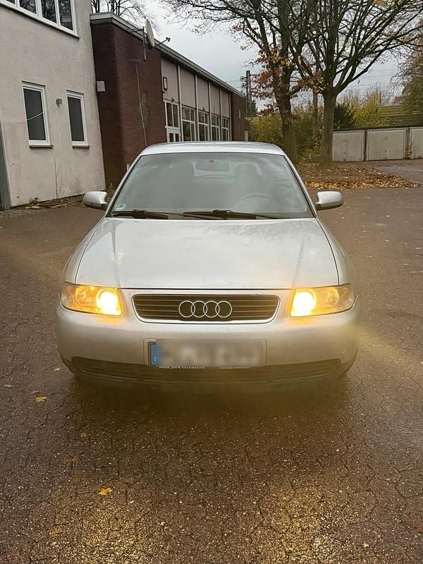 Silber Gebraucht 2002 Audi A3 Kleinwagen | 1.000 € (Guter Preis) - Bild 1/4