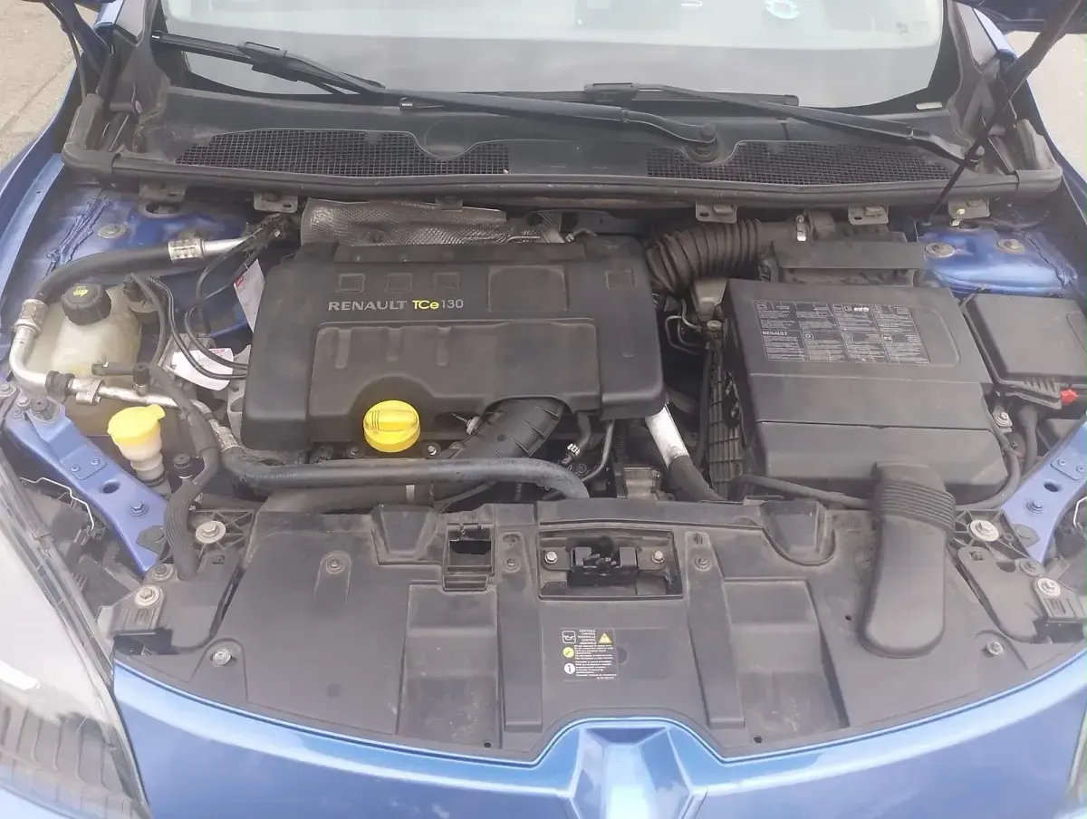 Gebraucht Renault Mégane GrandTour 131 PS (96 kW) 2010 Blau Kombi