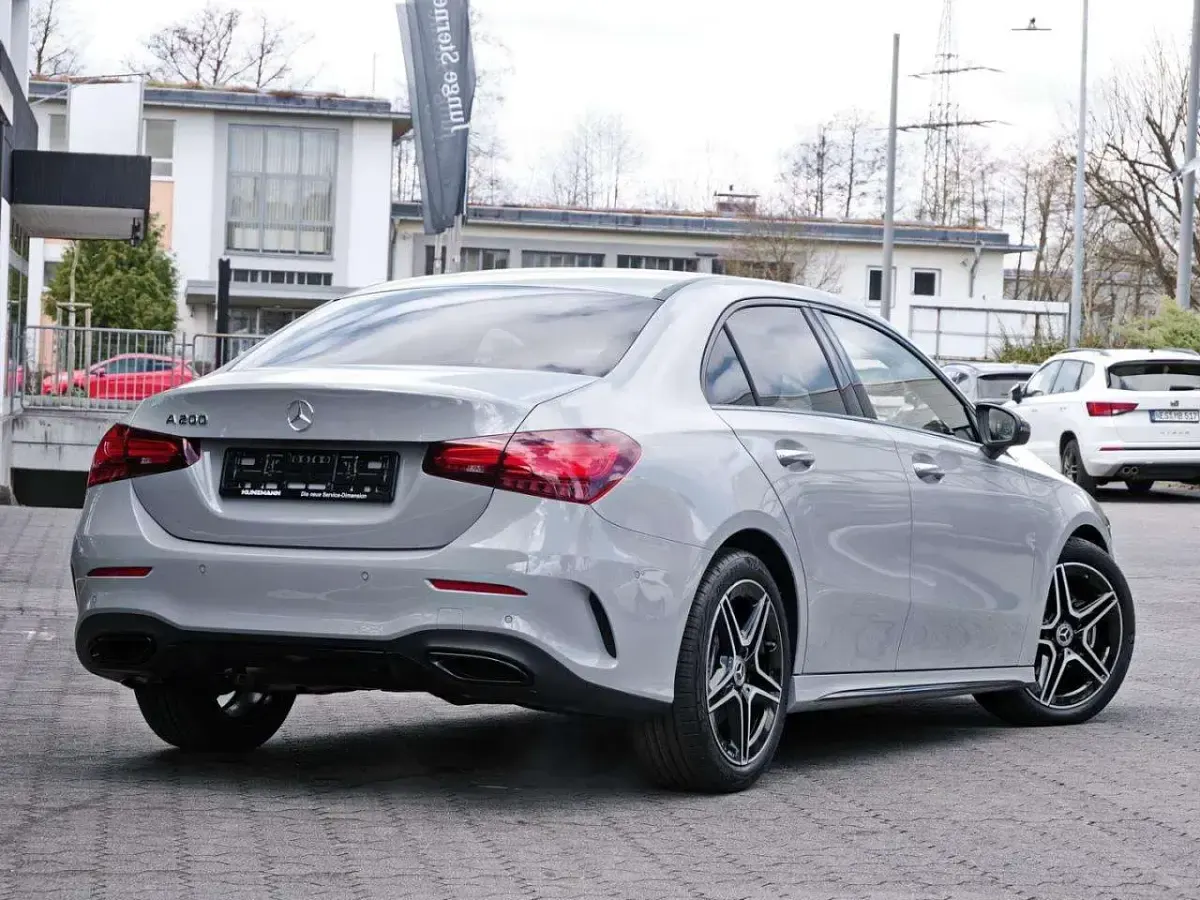 Second-hand Mercedes A200 AMG 163 CP (119 kW) 2026 Gri Berlinǎ
