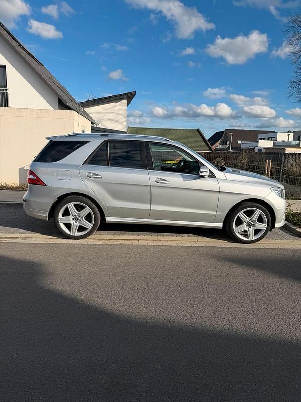 Gebraucht Mercedes ML350 AMG 258 PS (189 kW) 2013 SUV