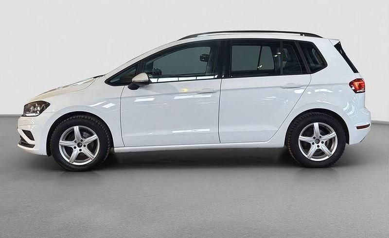 Gebraucht VW Golf Sportsvan Comfortline 116 PS (85 kW) 2019 Pure white Van / Kleinbus