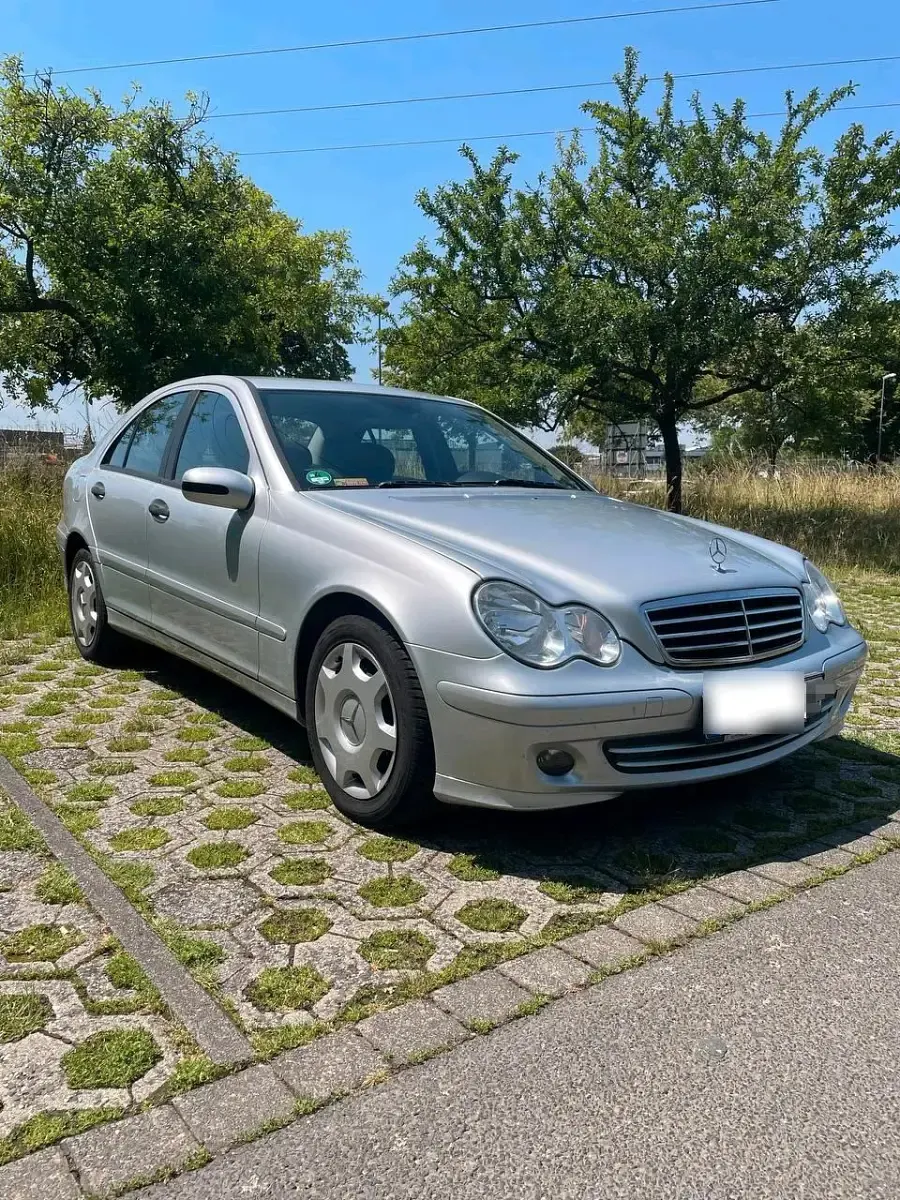Gebraucht Mercedes C180 143 PS (105 kW) 2006 Silber Limousine
