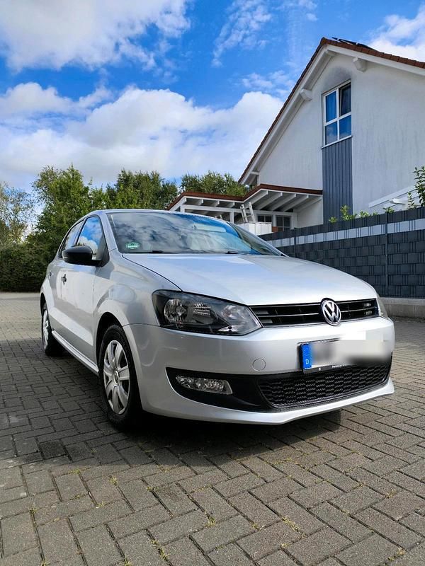 Silber Gebraucht 2010 VW Polo Kleinwagen | 3.100 € (Guter Preis) - Bild 1/4