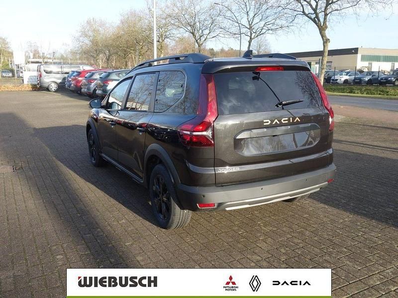 Neu Dacia Jogger Extreme 101 PS (74 kW) 2025 Schwarz Van / Kleinbus