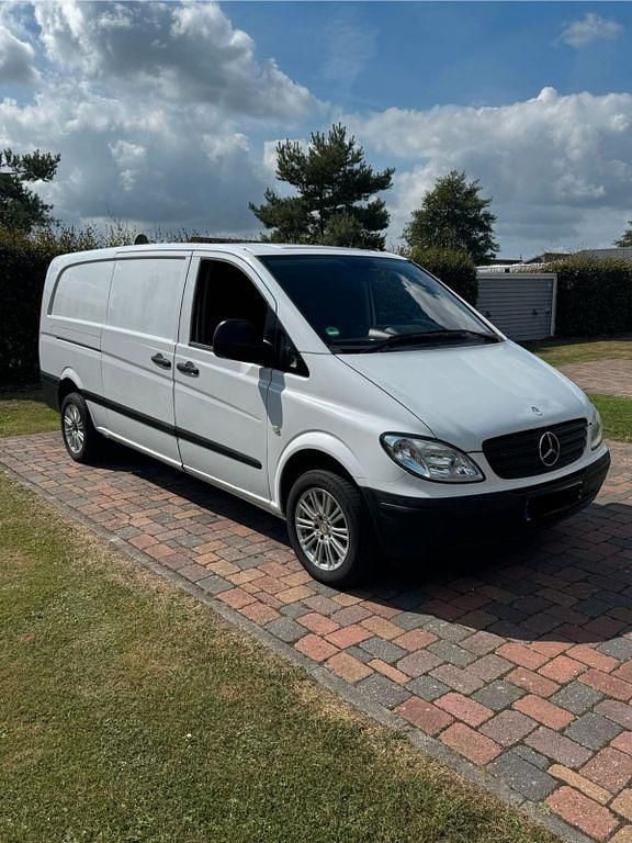 Weiß Gebraucht 2007 Mercedes Vito Van / Kleinbus | 8.800 € - Bild 1/4
