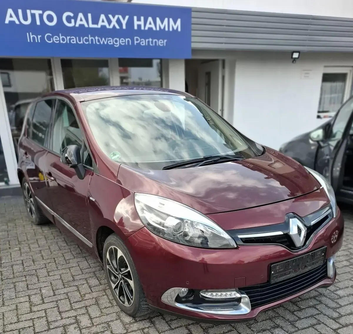 Gebraucht Renault Grand Scénic III Bose Edition 131 PS (96 kW) 2015 Rot Van / Kleinbus