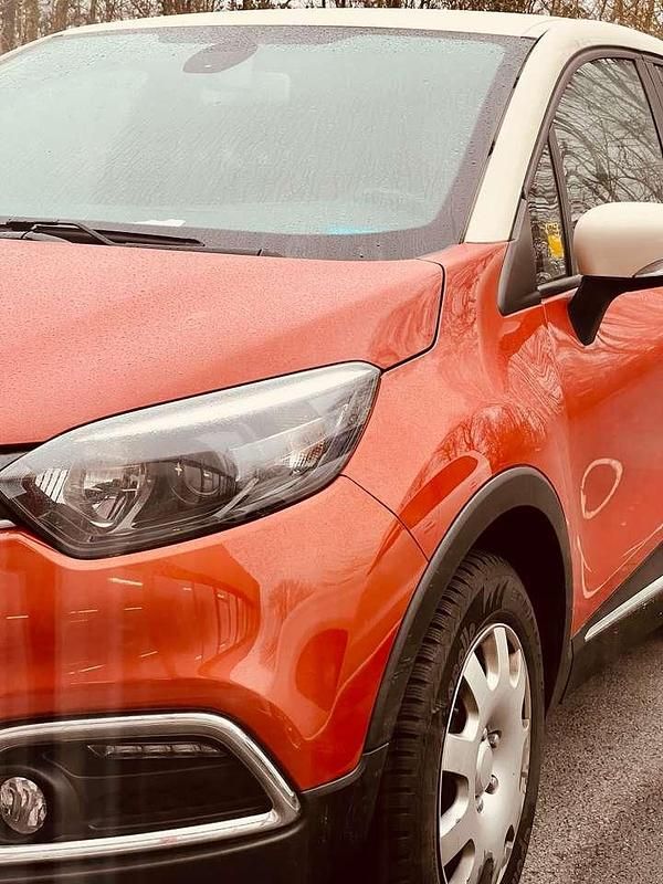Gebraucht Renault Captur 90 PS (66 kW) 2016 Orange SUV