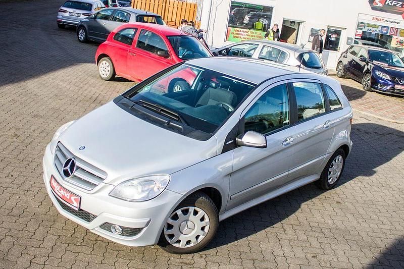 Silber Gebraucht 2010 Mercedes B160 Van / Kleinbus | 4.299 € (Guter Preis) - Bild 1/4