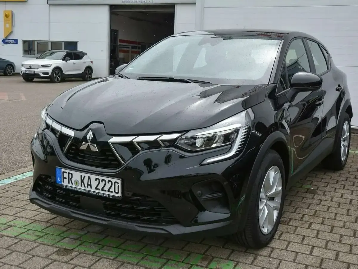 Gebraucht Mitsubishi ASX Basis 91 PS (66 kW) 2023 Onyxschwarz metallic SUV
