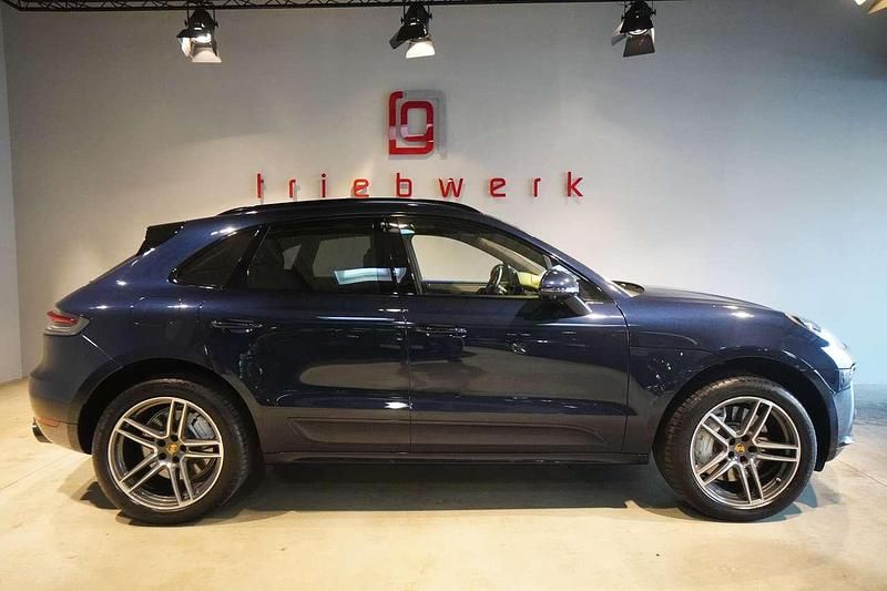 Gebraucht Porsche Macan 441 PS (324 kW) 2020 Nachtblaumetalic SUV