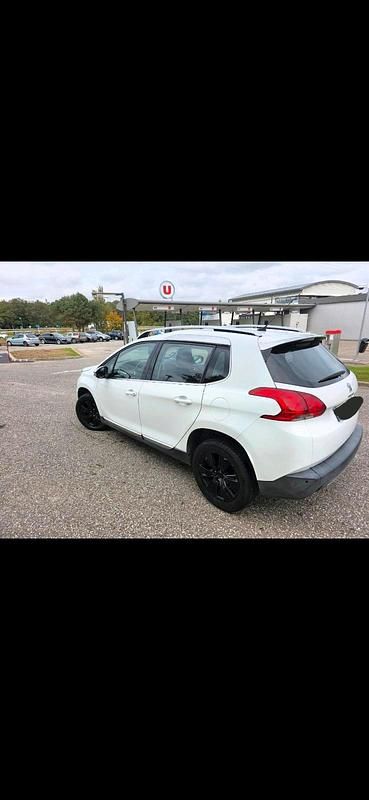 Gebraucht Peugeot 2008 92 PS (67 kW) 2014 Weiß SUV