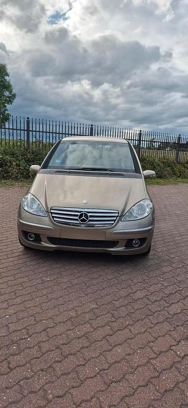 Gold Gebraucht 2005 Mercedes A200 Kleinwagen | 3.700 € (Fairer Preis) - Bild 1/4