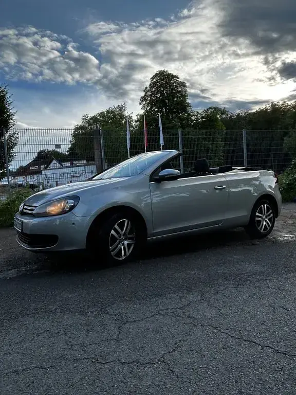 Gebraucht VW Golf Cabriolet 105 PS (77 kW) 2012 Silber Cabrio