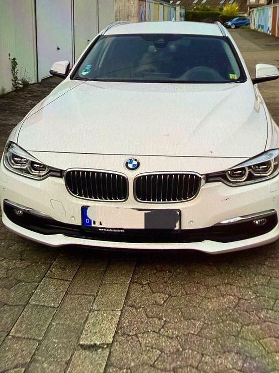 Gebraucht BMW 320 Luxury Line 190 PS (139 kW) 2017 Weiß Kombi