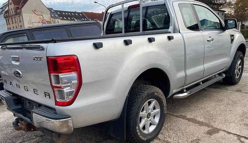 Gebraucht Ford Ranger XLT 150 PS (110 kW) 2013 Silber Pickup
