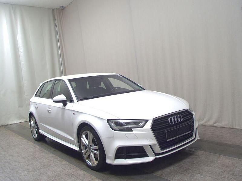 Gebraucht Audi A3 S-Line 150 PS (110 kW) 2020 Weiss Limousine