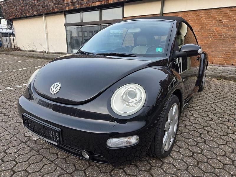 Gebraucht VW New Beetle 102 PS (75 kW) 2004 Schwarz Kleinwagen