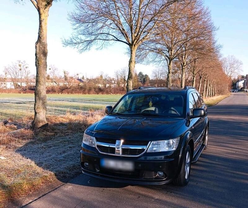 Schwarz Gebraucht 2010 Dodge Journey SUV | 4.000 € - Bild 1/4